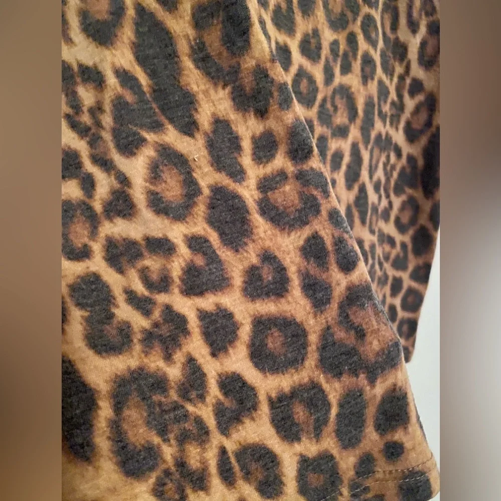 Leopard T - Picture 2 of 4